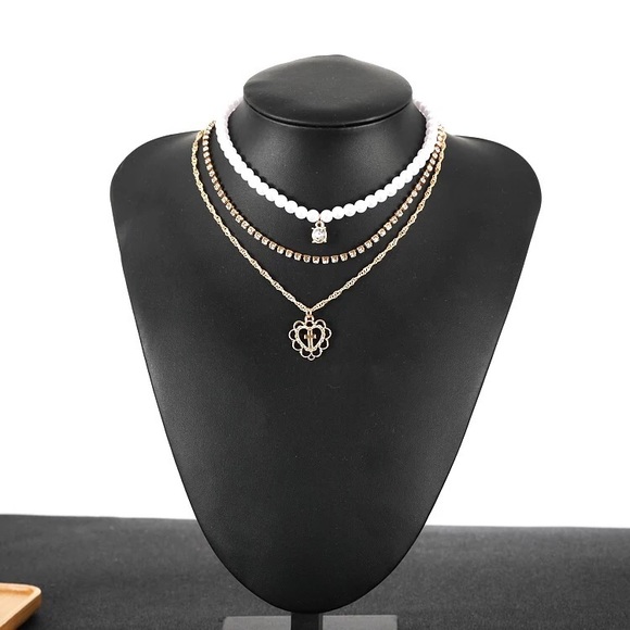 ‼️3/$30 Pearl Boho Multilayer Heart Gold Necklace - Picture 2 of 7